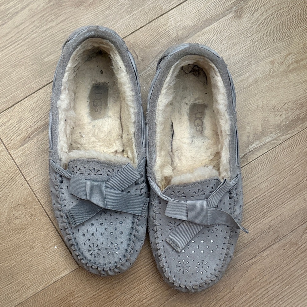 UGG Women's Gray Floral Slippers